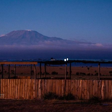 Amboseli Redhouseアパートメント エクステリア 写真