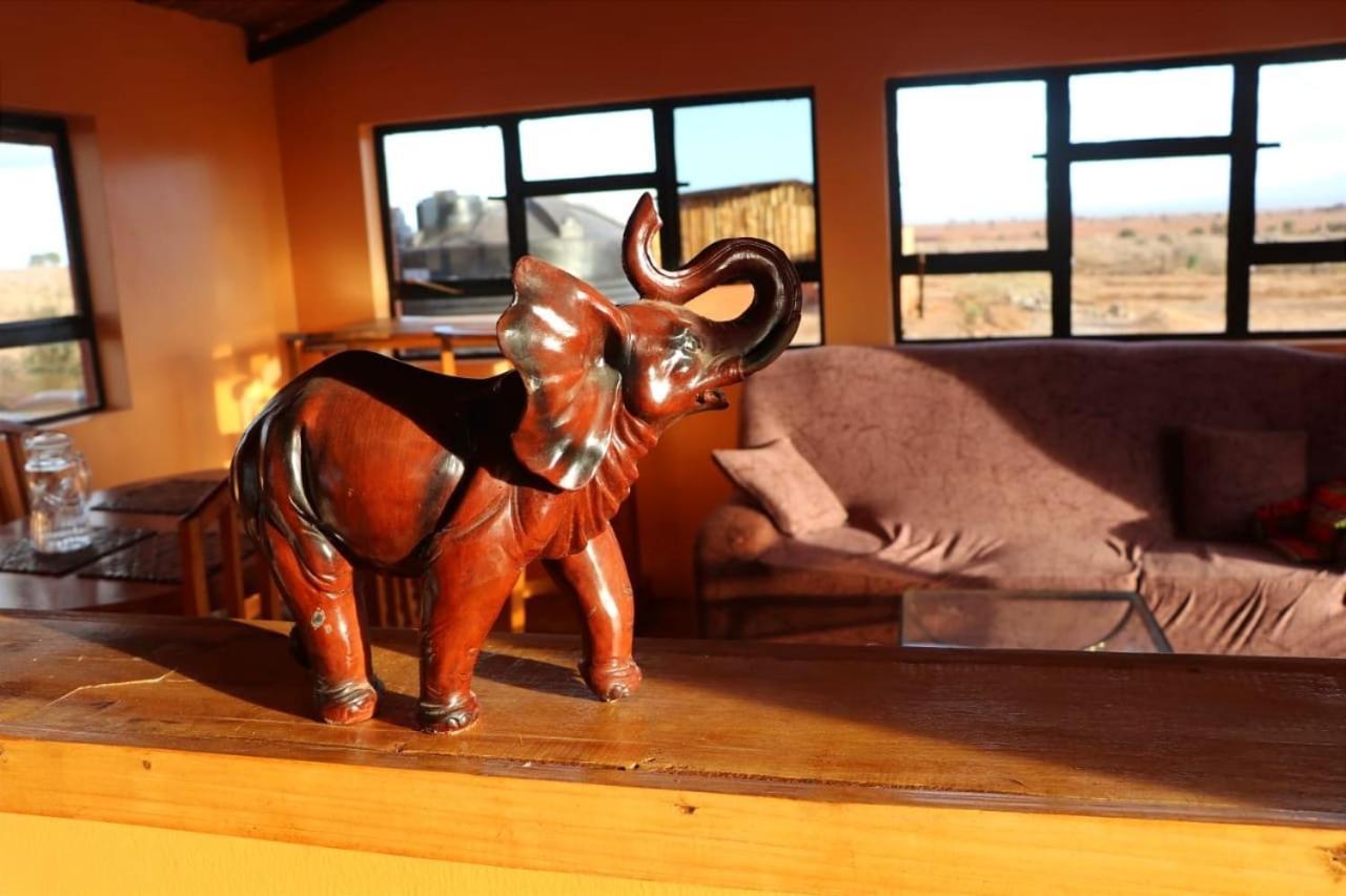 Amboseli Redhouseアパートメント エクステリア 写真